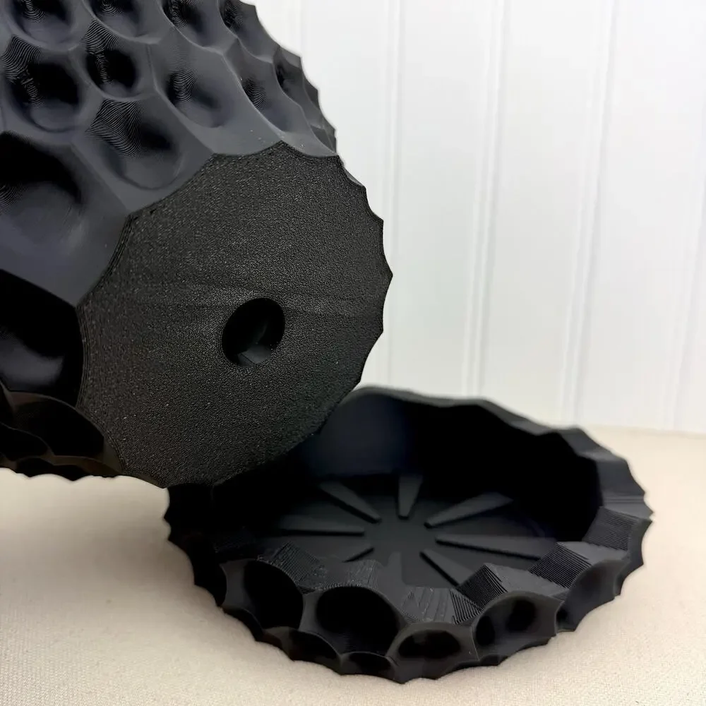 Bane Planter, Indoor Flower Pot, Tabletop Planter, Sculpted Geometric Pattern - Picture 7 of 11